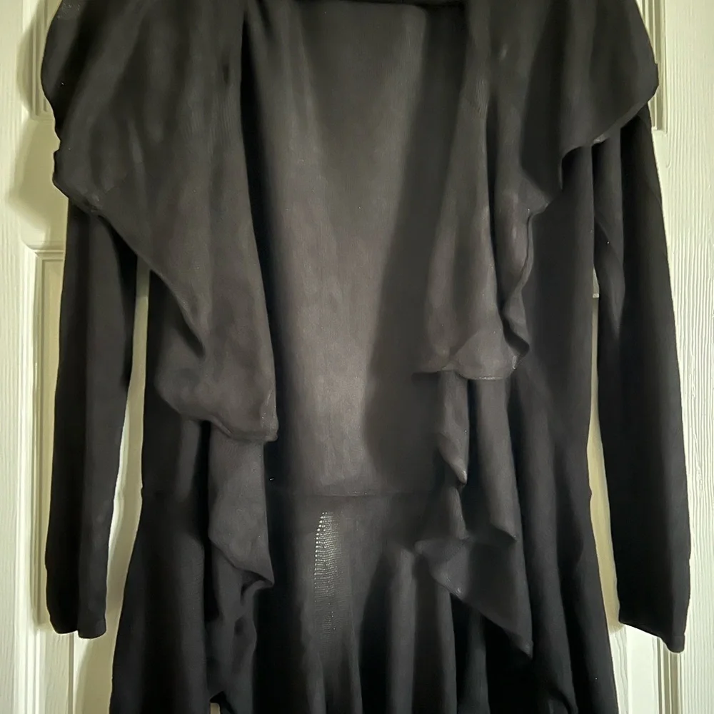 VGUC 100% Viscose open front cardigan. Ruffle details. Long sleeves. Black sz XS